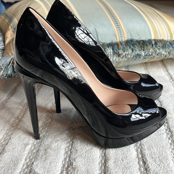 NEW FENDI PATENT HEELS - Picture 4 of 6